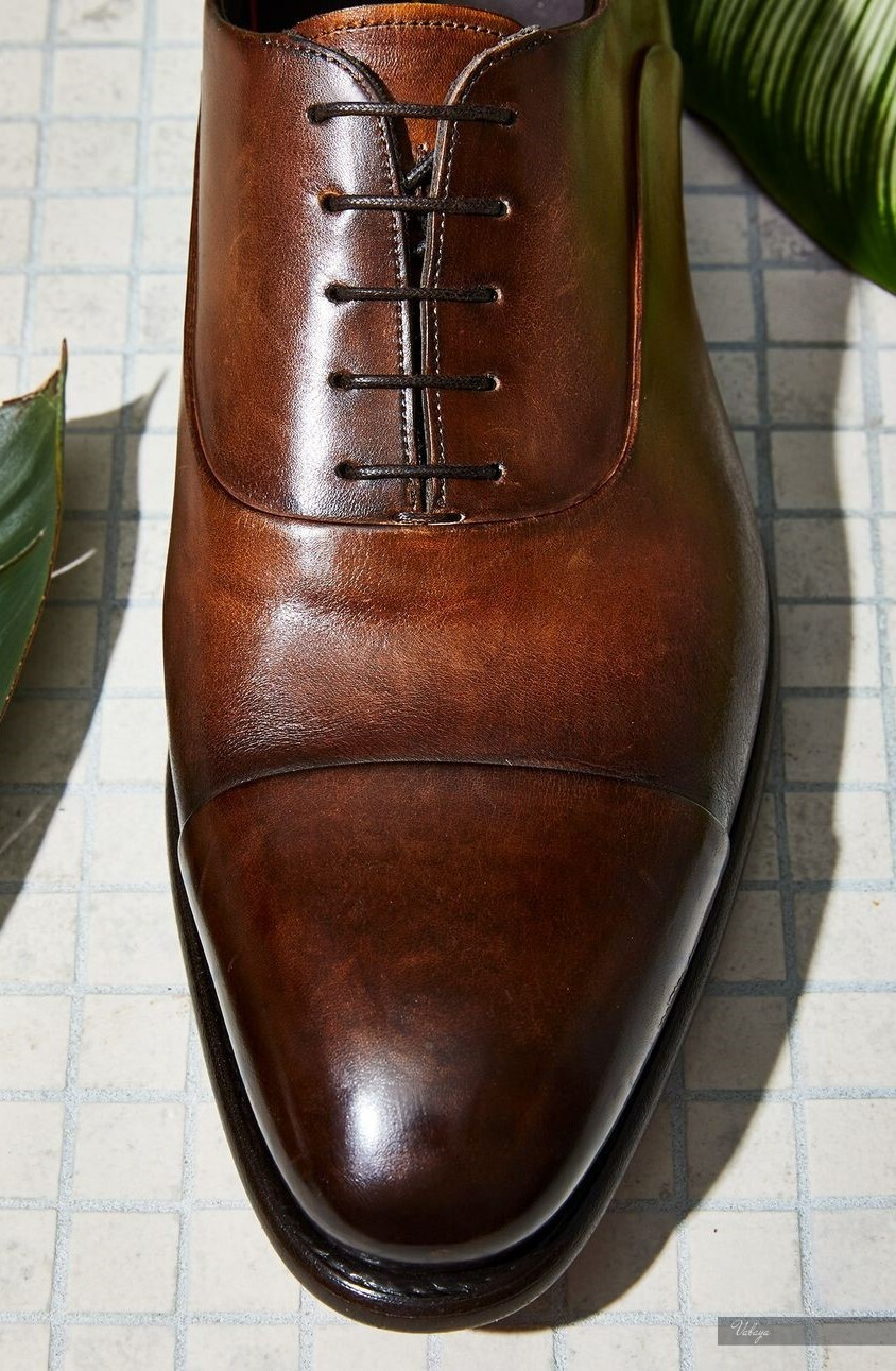 Màu sắc đa dạng của giày oxfords giúp nam giới có nhiều sự lựa chọn.